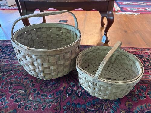 Woven Gathering Baskets in Rustic Country Style