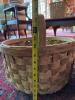 Woven Gathering Baskets in Rustic Country Style - 3