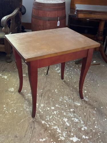 Lane Altavista Virginia French Side Table