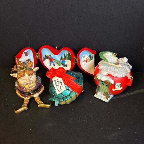 Hinged Christmas Ornament Figurines