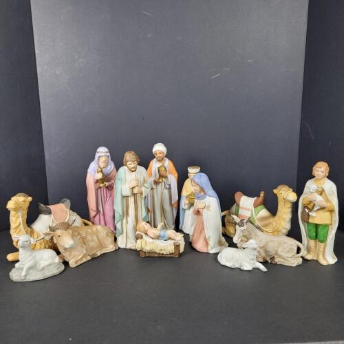 Homco Porcelain Nativity Figurines Set in Traditional Style