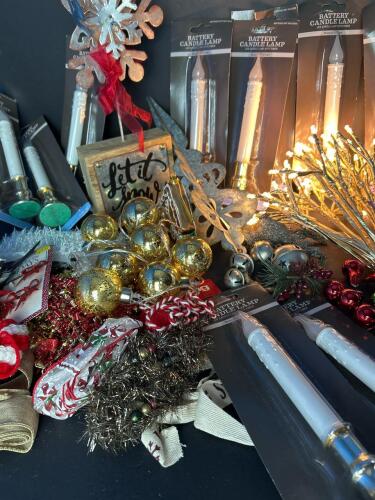 Holiday Decorations, Battery Candle Lamps, String Lights, Ornaments