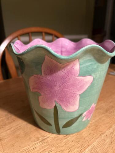 Hand-Painted Nantucket Floral Pottery Vase with Scalloped Rim