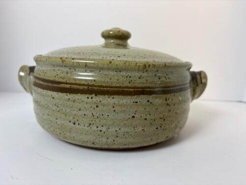 Stoneware Ceramic Bundt-Form Casserole Dish With Lid