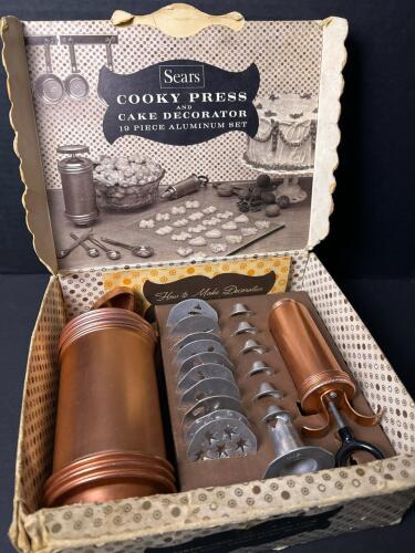Sears Cooky Press and Cake Decorator 19 Piece Aluminum Set