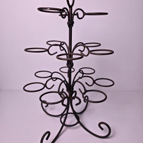 Metal Wire Cupcake Stand with Scroll Design