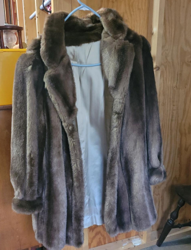 Dubrowsky & Perlinder Fur Coat in Classic Style