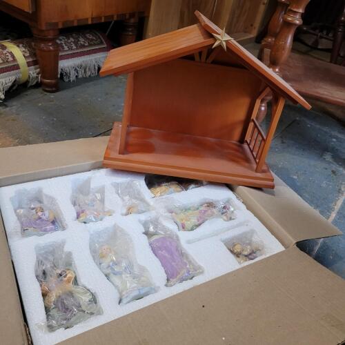 San Francisco Music Box Company Nativity Scene Adams Hart Collection