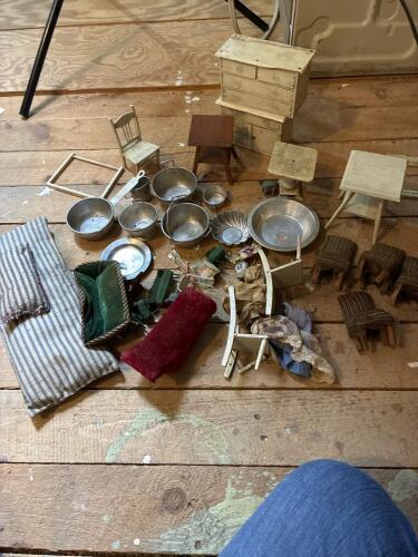 Vintage Dollhouse Furniture, Metalware & Cloth Doll Lot