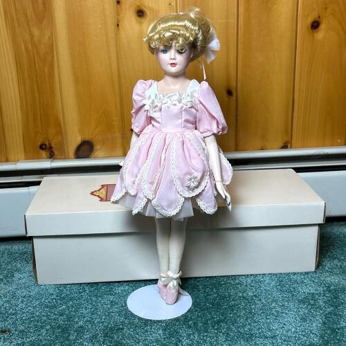 Schmid Doll House Ashley Ballerina Girl Musical Doll in Box