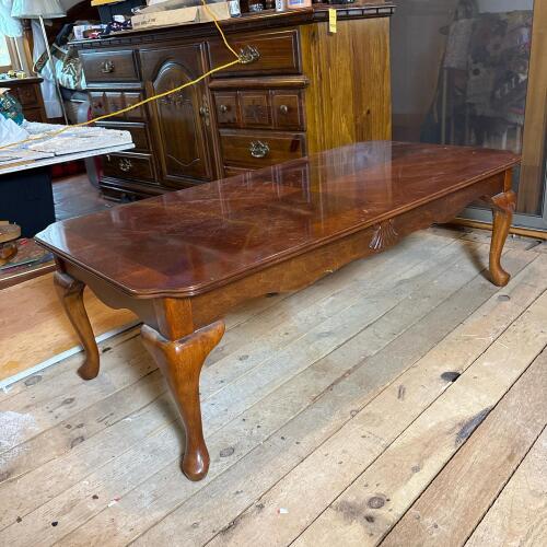 Queen Anne-Style Wooden Coffee Table