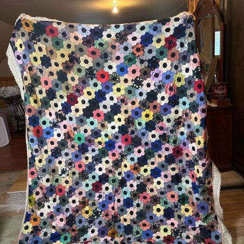 Vintage "Grandmothers Flower Garden" Patchwork Quilt