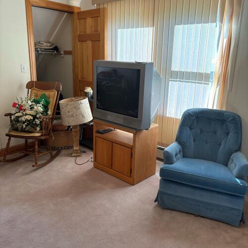 Picker's Lot: Furniture, Decor, & Closet Contents