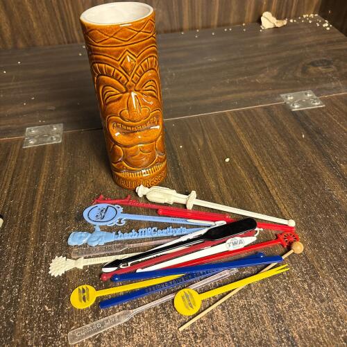 Daga Hawaii Tiki Mug with Assorted Vintage Stirrers