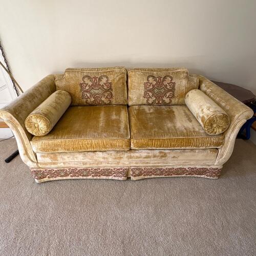 Highland House of Hickory Loveseat