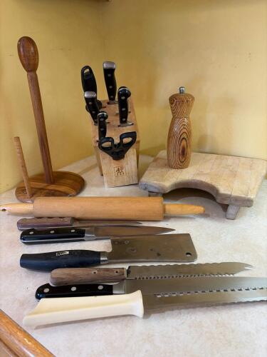 MIxed Kitchen Lot Knives, with Wooden Utensils